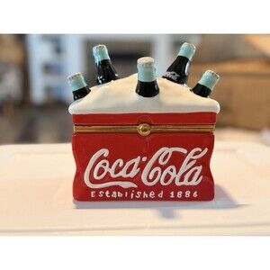 VINTAGE: 2001 COCA COLA HINGED CERAMIC COOLER A89